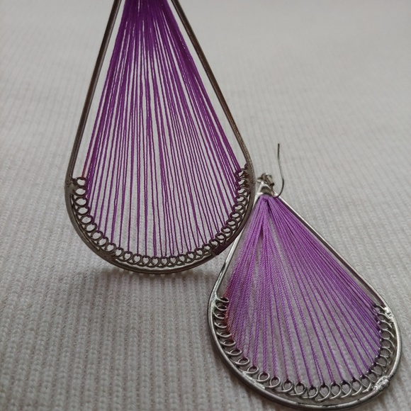 Silver tear drop earrings - Picture 1 of 3